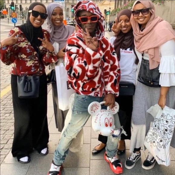 Meet your Posher, Jamal - Picture 1 of 1